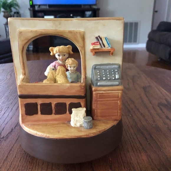 HOUSE OF LLOYD MUSIC BOX Village Pet Shop Dog puppy  1989 Rare - Picture 8 of 8